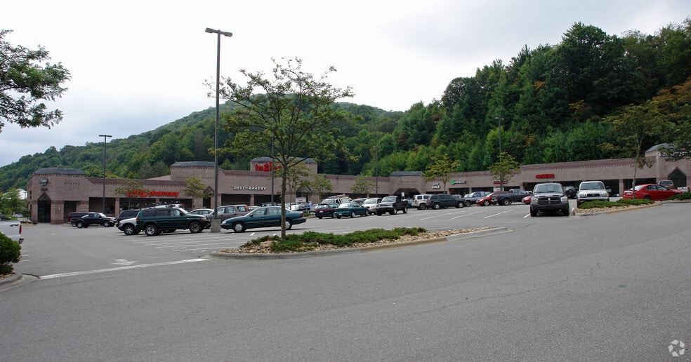 2575 Hwy 105, Boone, NC for lease - Building Photo - Image 3 of 4