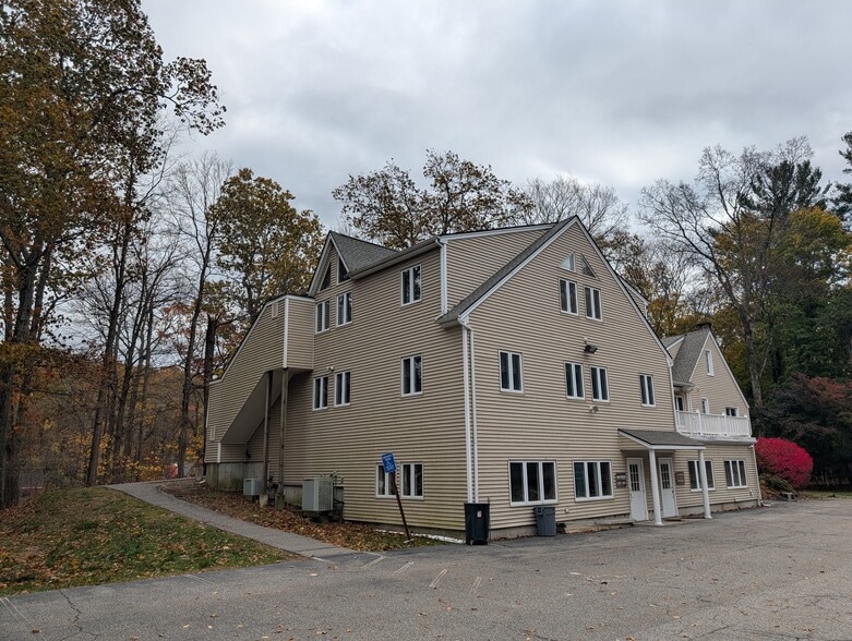 569 Main St, Monroe, CT à vendre - Photo du bâtiment - Image 3 de 3