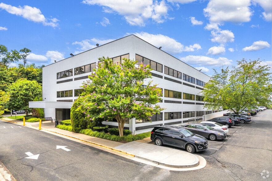 2101 Medical Park Dr, Silver Spring, MD à louer - Photo du bâtiment - Image 1 de 3