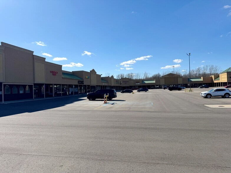 15215-15261 S Dixie Hwy, Monroe, MI à vendre - Photo du bâtiment - Image 1 de 1