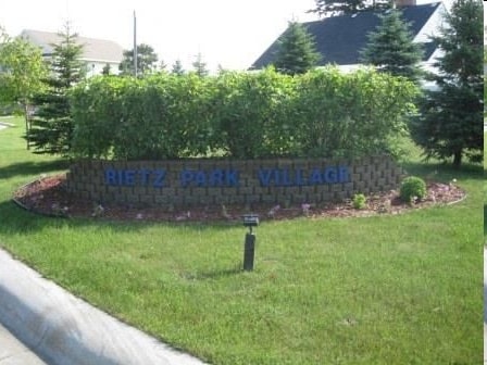 90 Park Ave, Manistee, MI for sale - Building Photo - Image 2 of 2