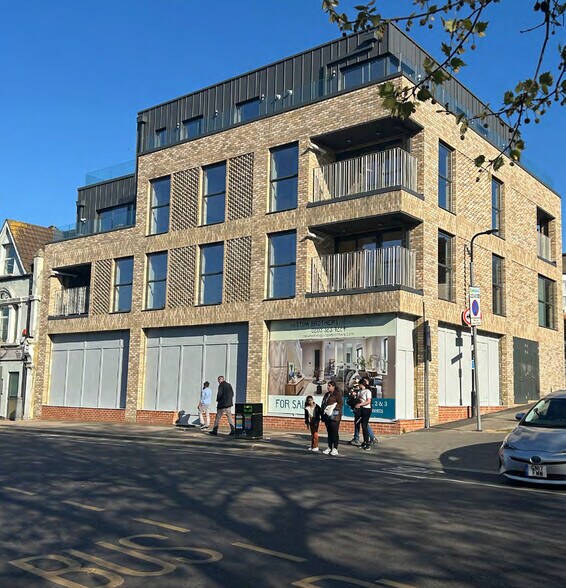 13 Hoe St, Londres à louer - Photo du bâtiment - Image 2 de 3