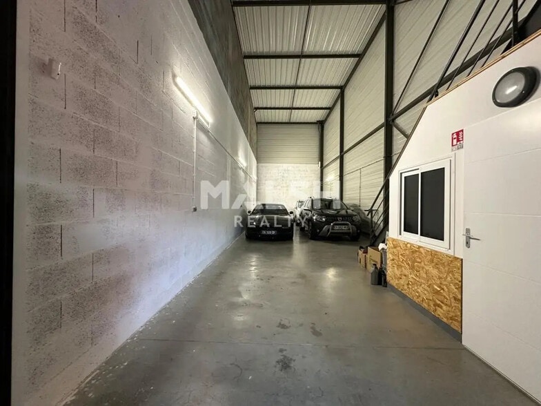 Flex in Limas for lease - Interior Photo - Image 3 of 10