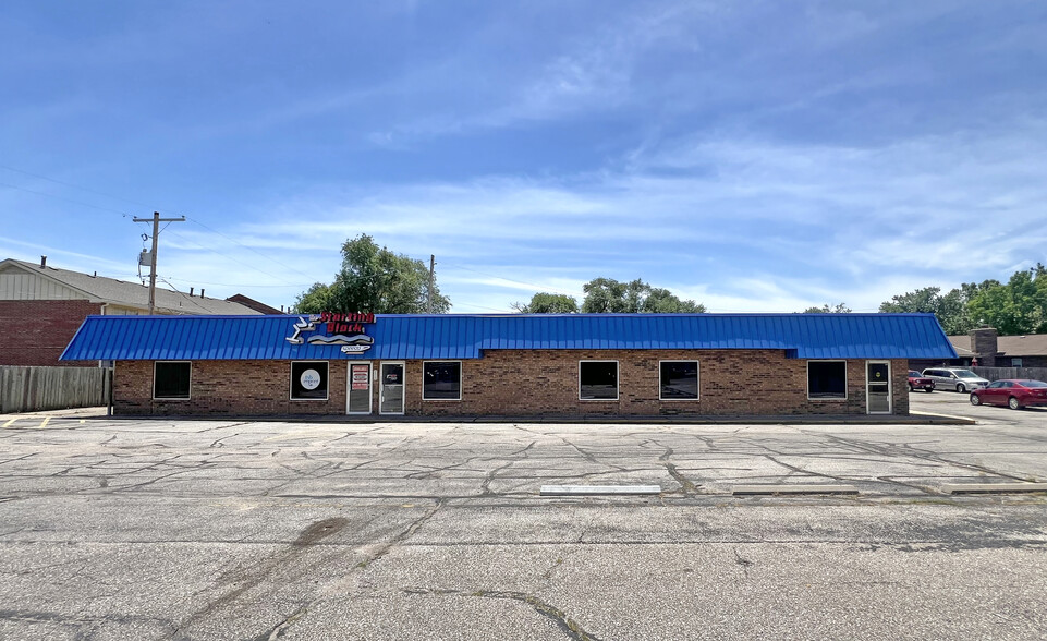 9505 W Central Ave, Wichita, KS for sale - Building Photo - Image 1 of 1