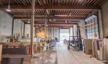 12240 Vulcan Way, Richmond, BC à louer Photo intérieure- Image 2 de 4