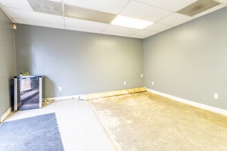 454 W 8th Ave, West Homestead, PA à vendre Photo intérieure- Image 1 de 13