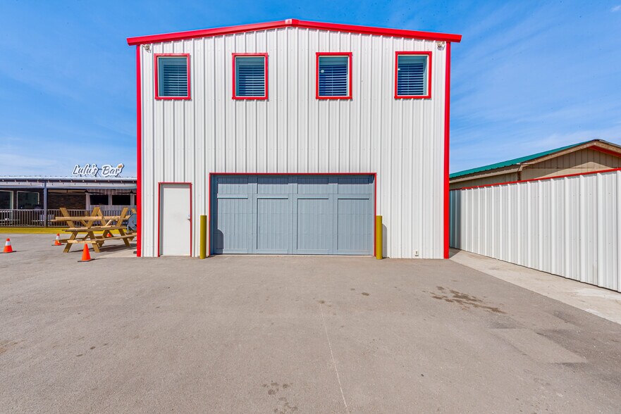 5011 E Hammet Dr portefeuille de 3 propriétés à vendre sur LoopNet.ca - Photo du bâtiment - Image 2 de 4