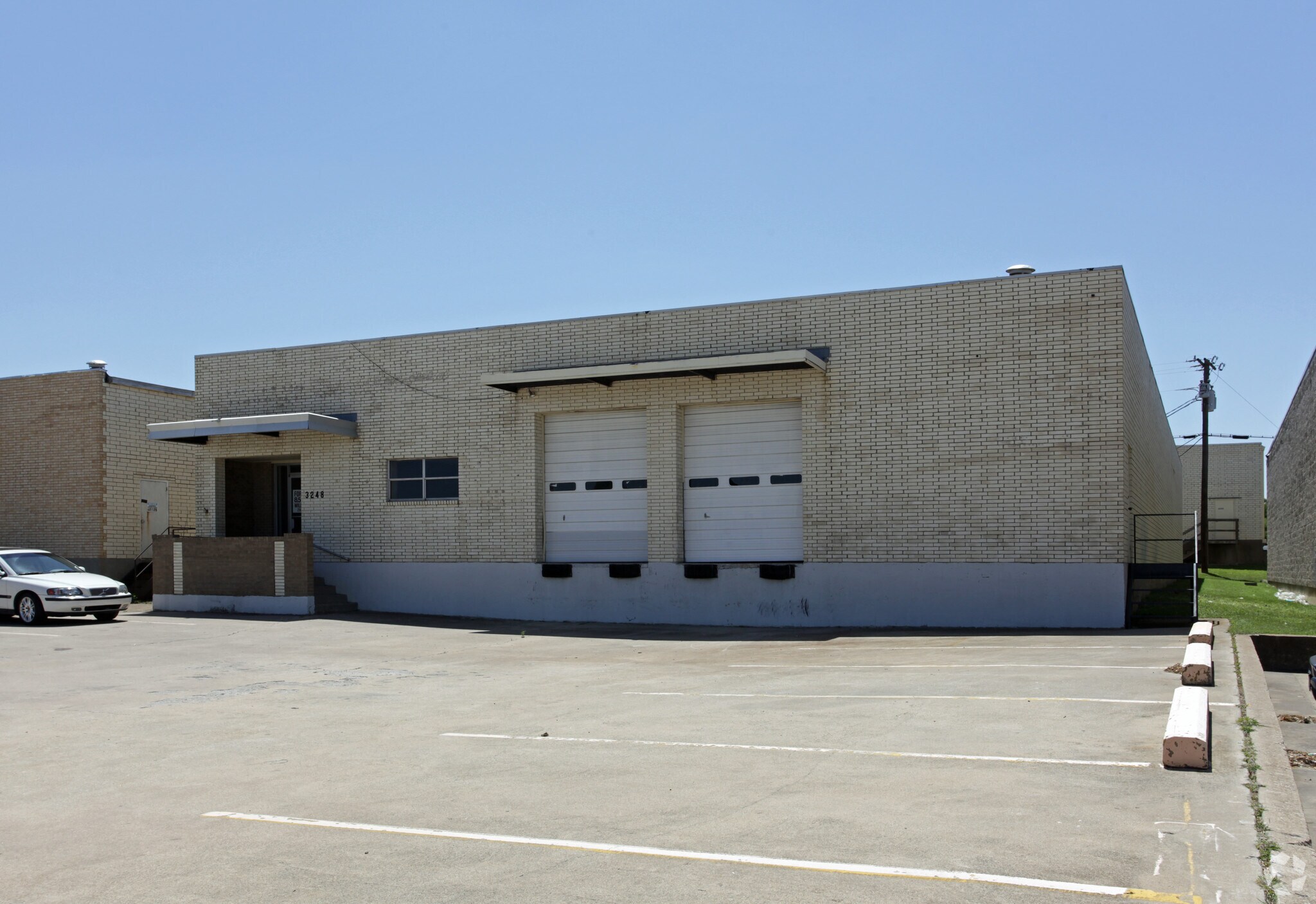 3248 Towerwood Dr, Farmers Branch, TX for lease Building Photo- Image 1 of 4