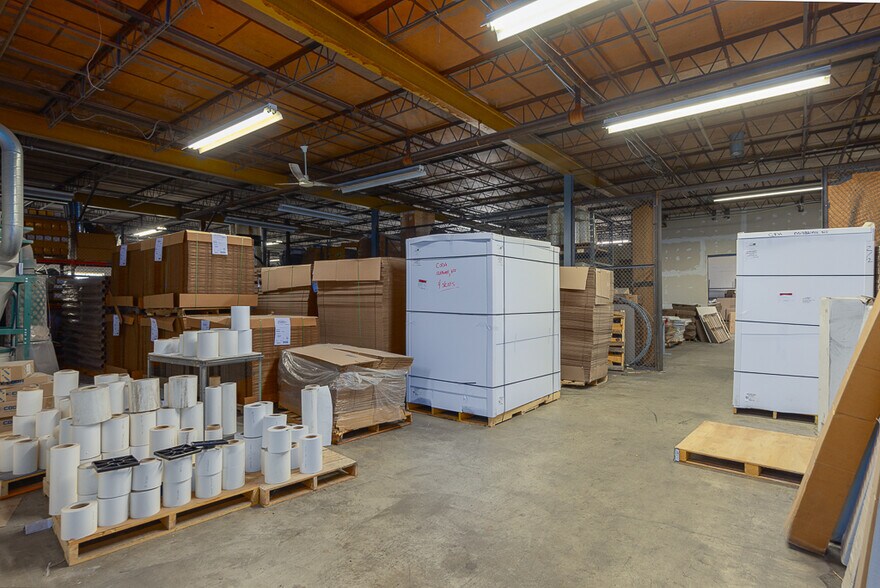 30 Industrial Ave, Mahwah, NJ à louer - Photo intérieure - Image 3 de 4