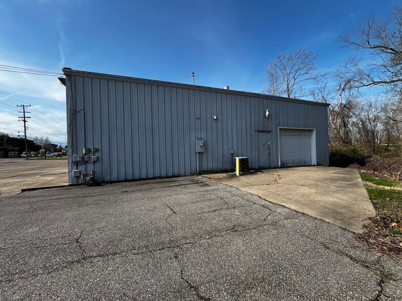 1301A Garfield Ave, Parkersburg, WV for lease - Building Photo - Image 3 of 4