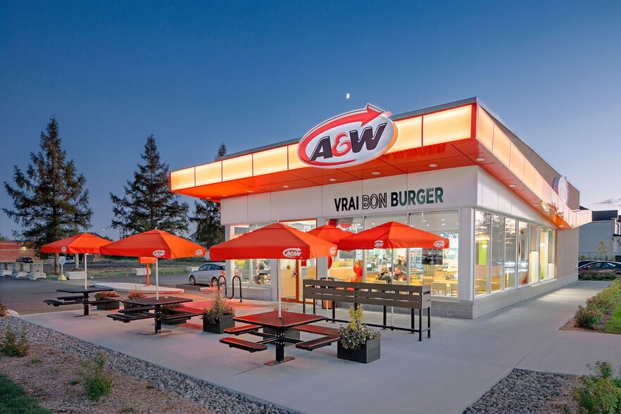 7200 Boul Laurier, Terrebonne, QC à louer - Photo du bâtiment - Image 3 de 3