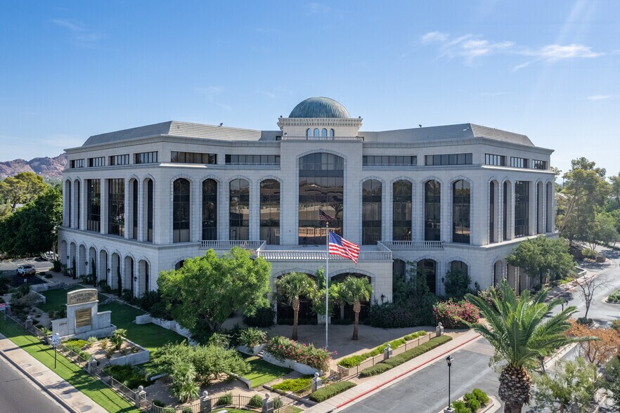 2999 N 44th St, Phoenix, AZ à louer - Photo du bâtiment - Image 2 de 9