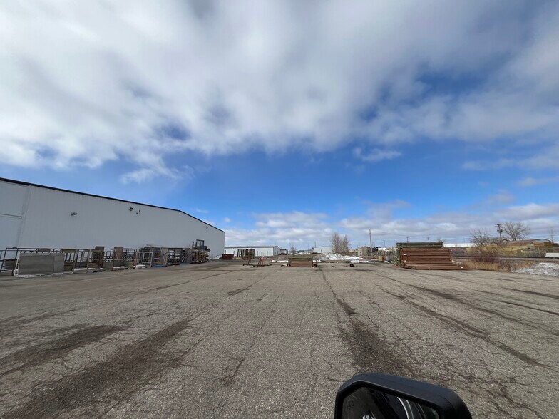 Infill Industrial Site- Fargo portefeuille de 3 propriétés à vendre sur LoopNet.ca - Photo du bâtiment - Image 3 de 23