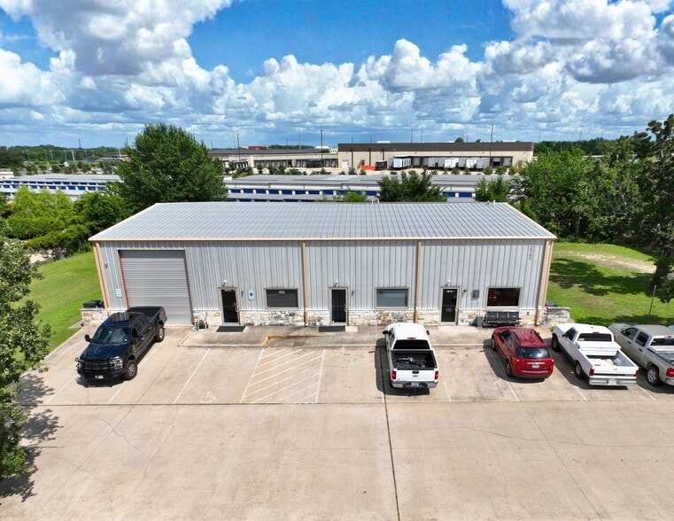 2760 Osborn Ln, Bryan, TX à vendre - Photo du bâtiment - Image 1 de 16