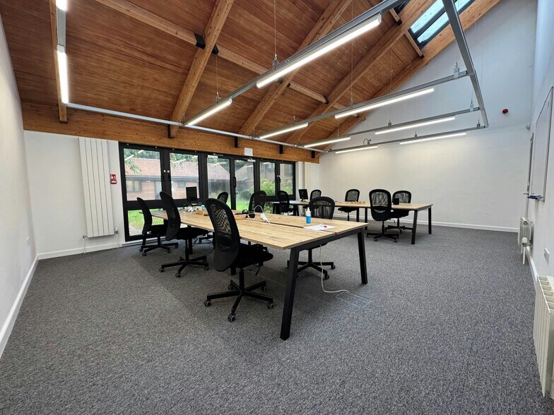 Bassett Av, Southampton à louer - Photo du bâtiment - Image 3 de 10