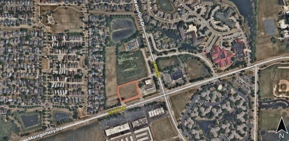 Montgomery Rd, Aurora, IL à vendre - Photo principale - Image 1 de 1