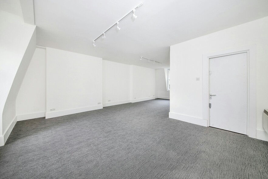 4 Princes St, London for lease - Interior Photo - Image 3 of 15