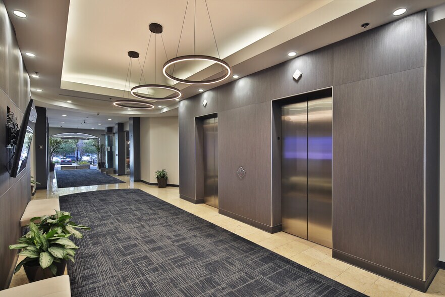 2829 Townsgate Rd, Westlake Village, CA à louer - Photo intérieure - Image 2 de 2