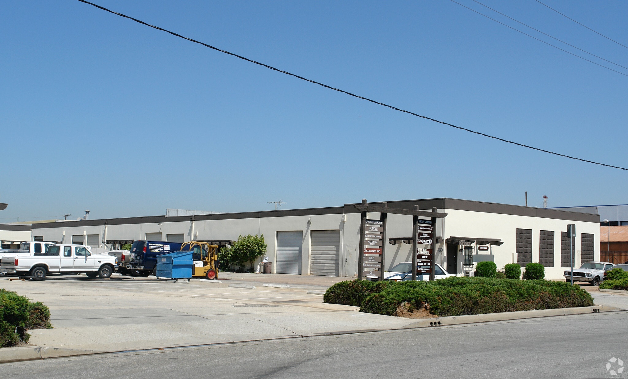 10701-10719 Forest St, Santa Fe Springs, CA for lease Primary Photo- Image 1 of 5