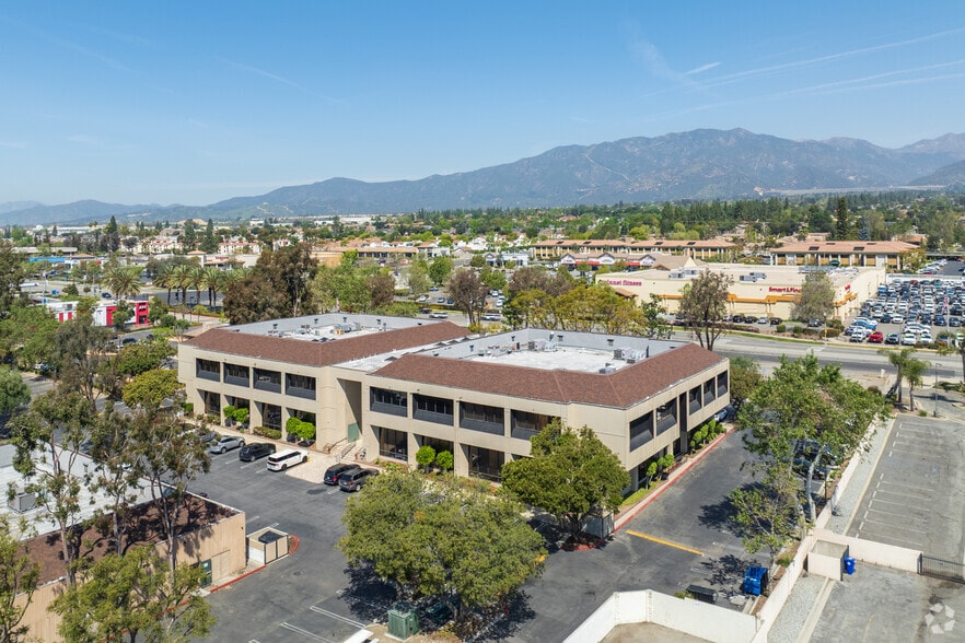 1126 W Foothill Blvd, Upland, CA for lease - Building Photo - Image 3 of 4