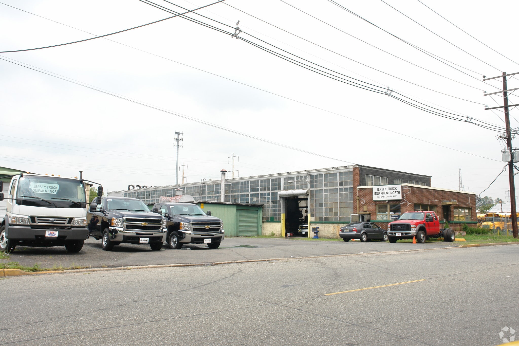 827 E Linden Ave, Linden, NJ for lease Primary Photo- Image 1 of 3