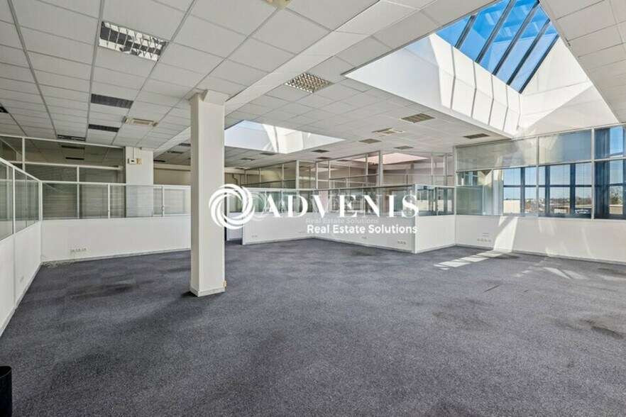 Bureau dans Champigny-sur-Marne à louer - Photo intérieure - Image 2 de 12