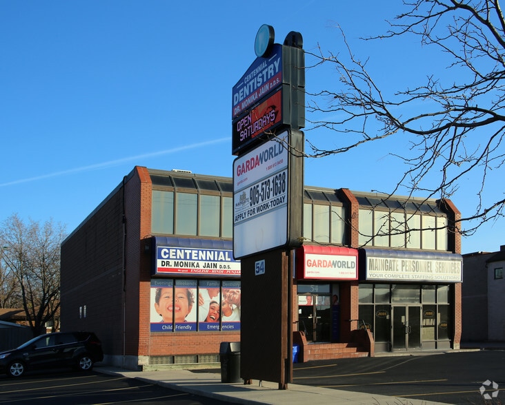 54 Centennial Pky N, Hamilton, ON à louer - Photo du bâtiment - Image 3 de 4