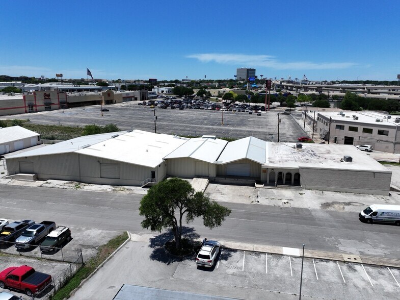 4907 NW Industrial Dr, San Antonio, TX for lease - Building Photo - Image 2 of 12