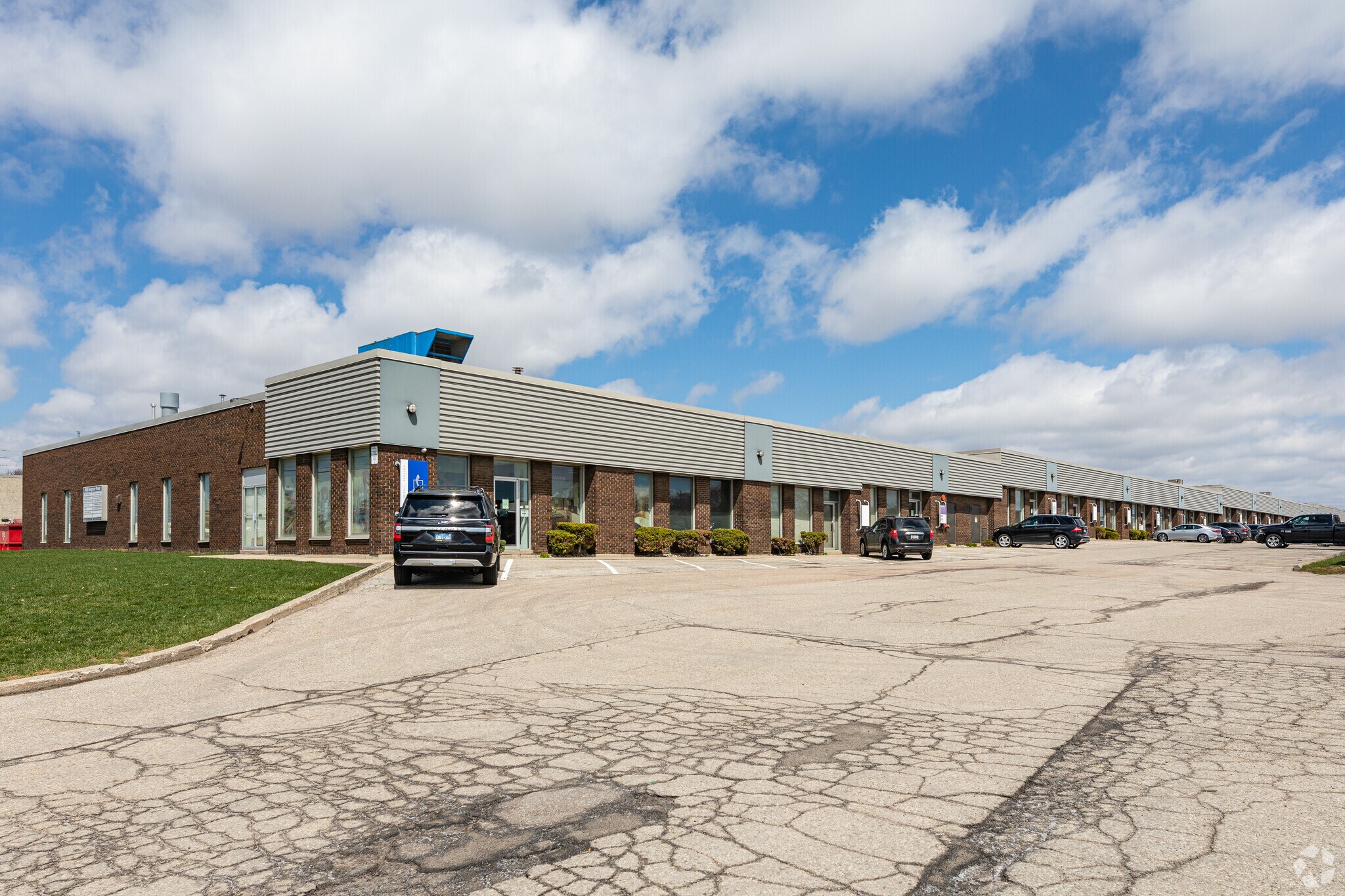 4635 Burgoyne St, Mississauga, ON for sale Primary Photo- Image 1 of 1