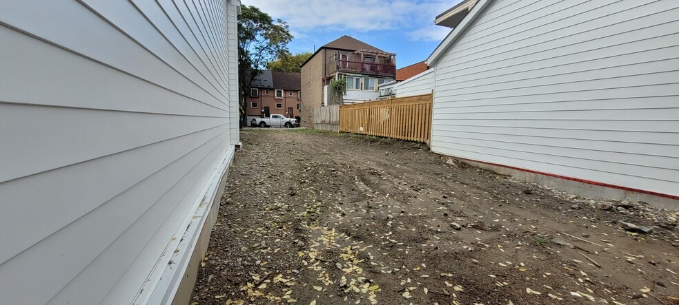 258 Parliament St, Toronto, ON à louer - Photo du bâtiment - Image 3 de 3