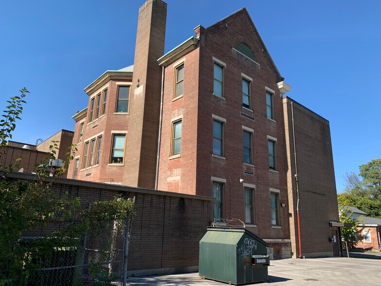 930 Mary St, Louisville, KY à vendre - Photo du bâtiment - Image 2 de 3