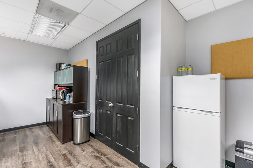 6B Liberty, Aliso Viejo, CA for lease - Interior Photo - Image 3 of 26