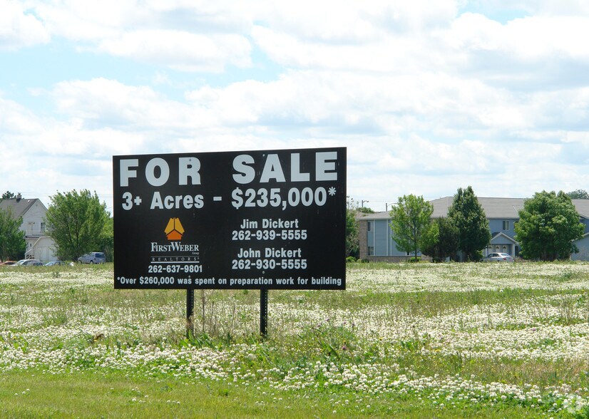 2525 Norwood Ct, Racine, WI à vendre - Photo du bâtiment - Image 3 de 5