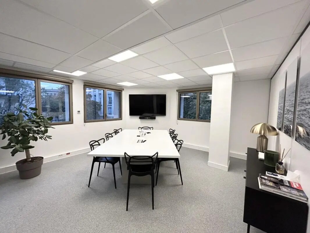 150-154 Rue Pierre Corneille, Lyon for lease Interior Photo- Image 1 of 25