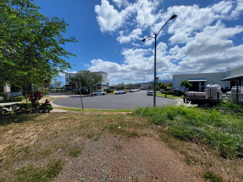 94-494 Akoki St, Waipahu, HI for sale - Building Photo - Image 3 of 6