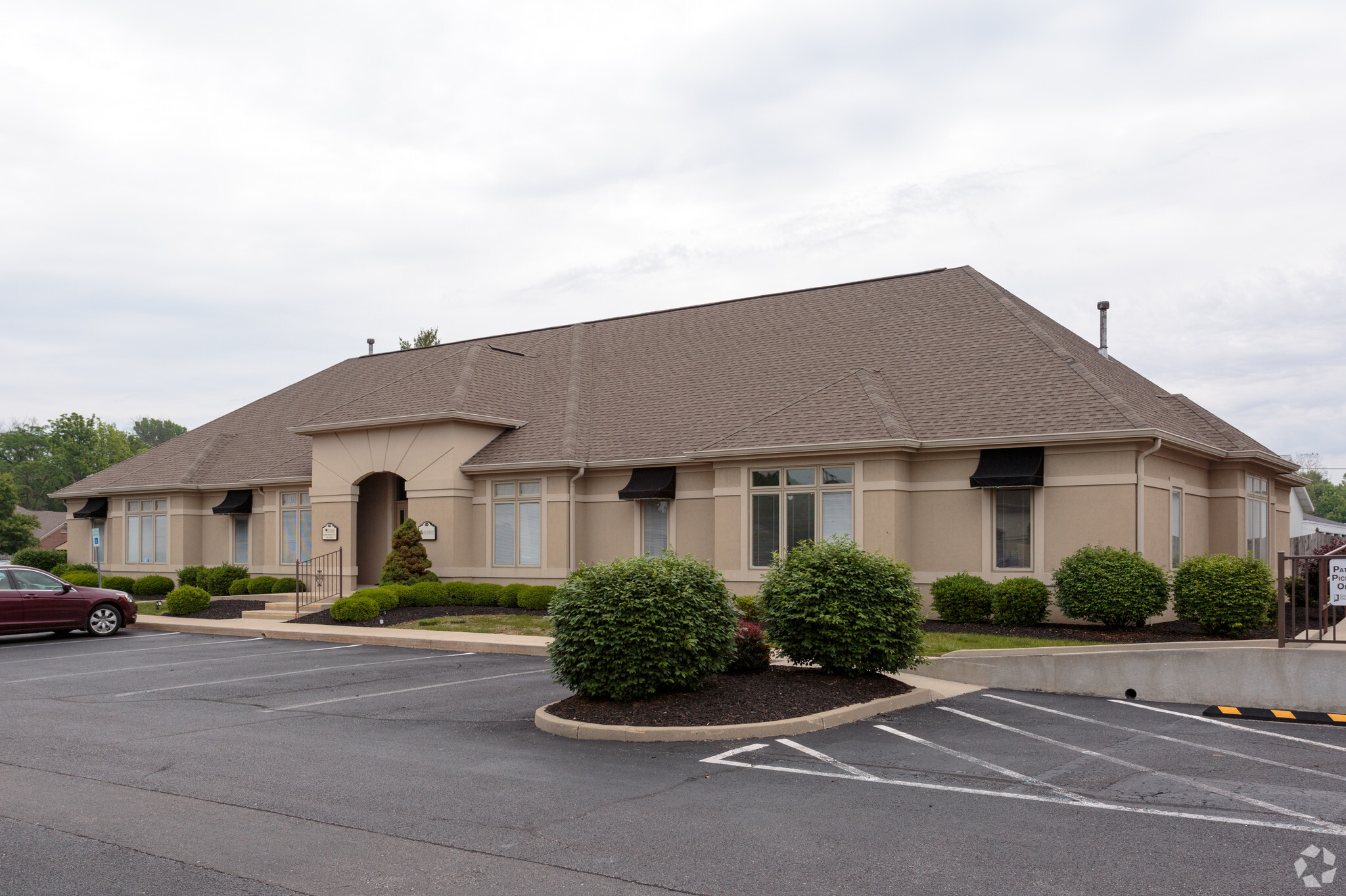 1634 W Smith Valley Rd, Greenwood, IN for sale Primary Photo- Image 1 of 1