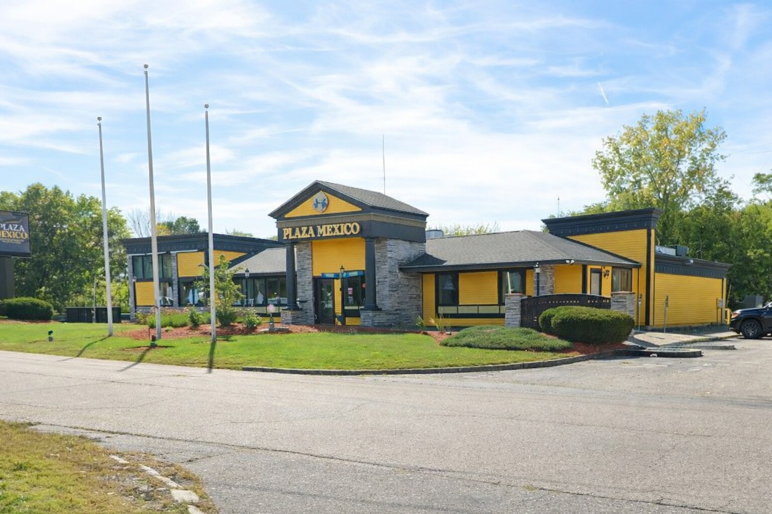 821 Fall River Ave, Seekonk, MA à vendre Photo principale- Image 1 de 11