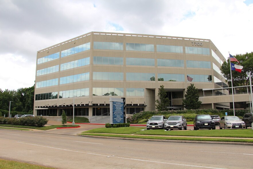 7700 San Felipe St, Houston, TX à louer - Photo du bâtiment - Image 1 de 4