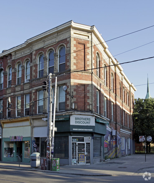 486-488 Queen St W, Toronto, ON à louer - Photo principale - Image 1 de 4