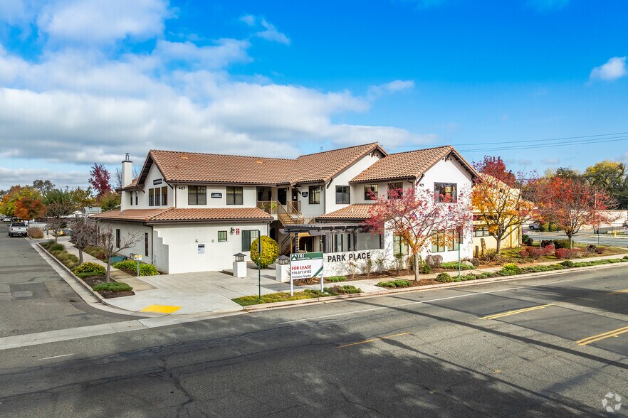 421-427 A St, Lincoln, CA à louer - Photo principale - Image 1 de 19