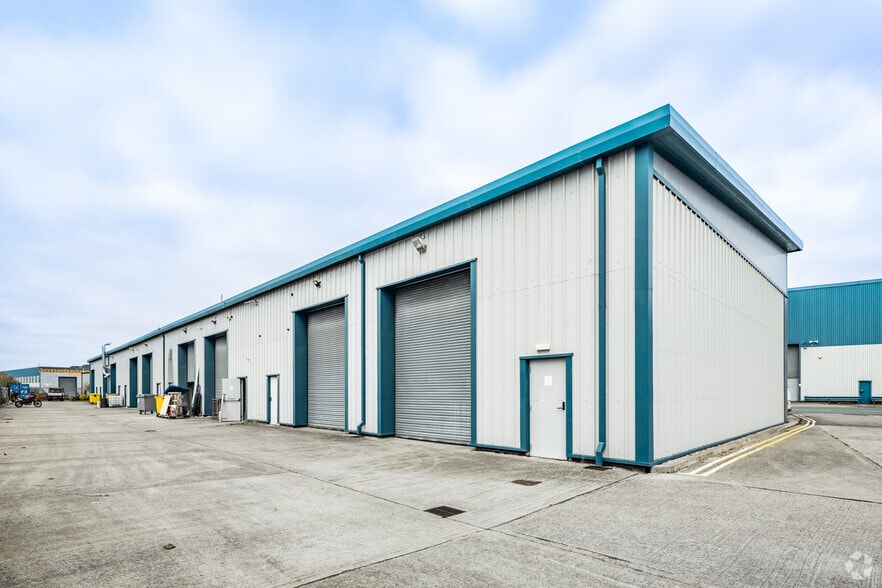 181 Triumph Way, Liverpool à louer - Photo du bâtiment - Image 2 de 5