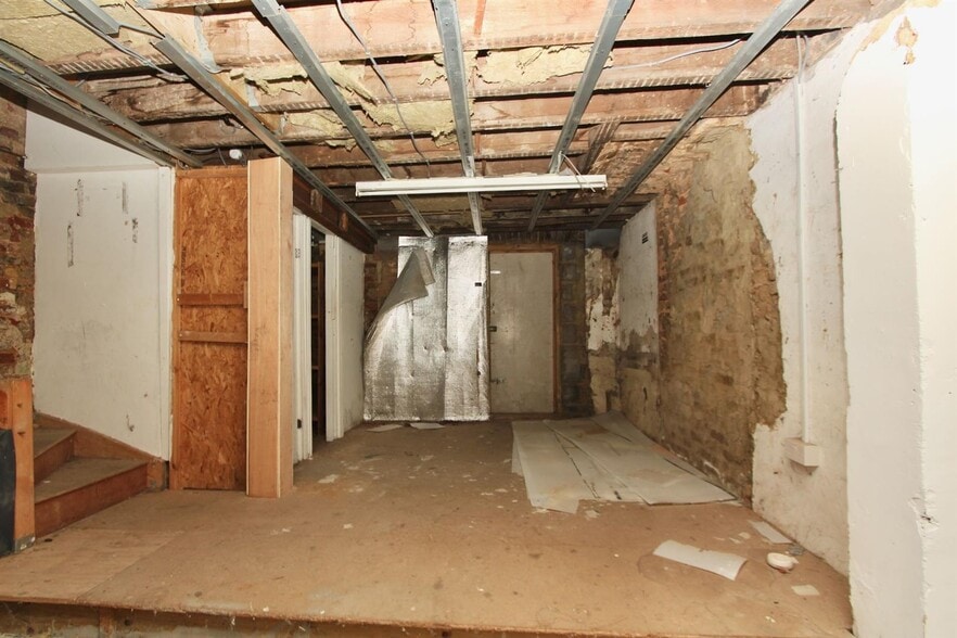 78 Stoke Newington Rd, London for lease - Interior Photo - Image 1 of 6