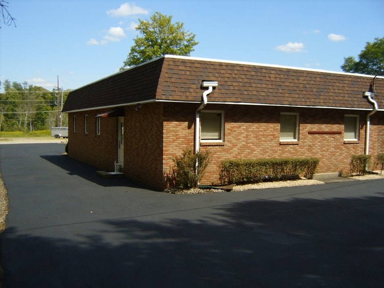 559 Greenville Rd, Mercer, PA for lease - Building Photo - Image 3 of 6