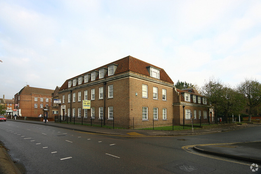 3-5 Rickmansworth Rd, Watford à louer - Photo du bâtiment - Image 3 de 8