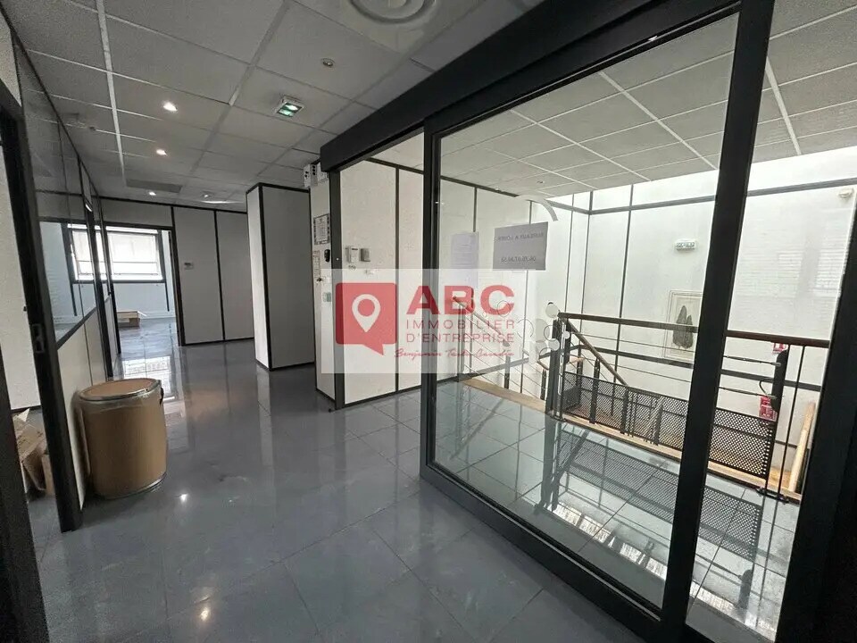 Office in Baillargues for lease Interior Photo- Image 1 of 13