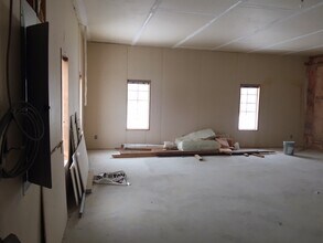 1330-1350 W Southport Rd, Indianapolis, IN à louer Photo intérieure- Image 2 de 7