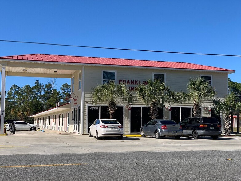 1589 Highway 98 W, Carrabelle, FL à vendre - Photo du bâtiment - Image 2 de 6