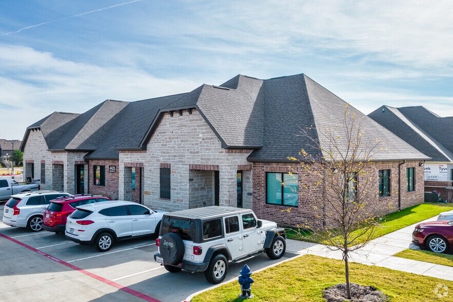 4425 Plano Pky, Carrollton, TX for lease - Building Photo - Image 2 of 4