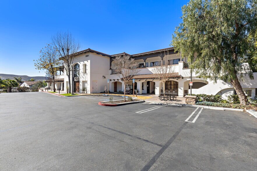 31601 Avenida Los Cerritos Rd, San Juan Capistrano, CA à vendre - Photo du bâtiment - Image 3 de 46