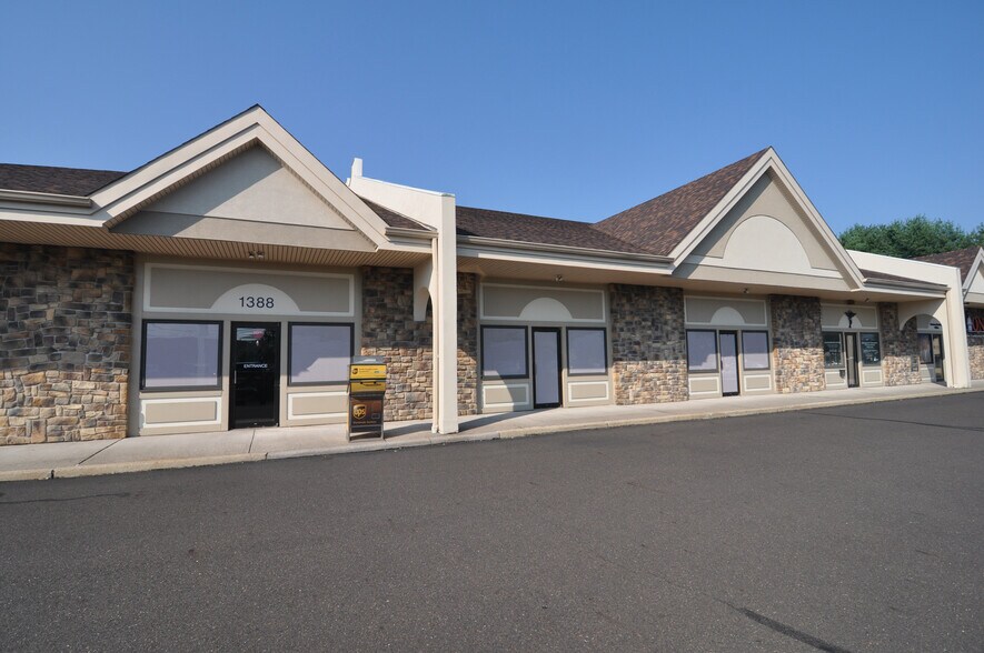 1386-1388 W Street Rd, Warminster, PA for lease - Building Photo - Image 1 of 4